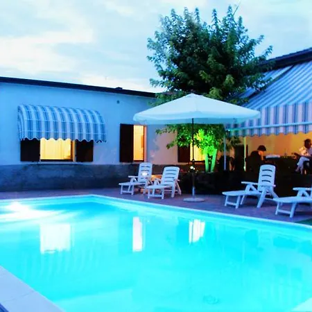 Residenza Ai 4 Olivi アパート